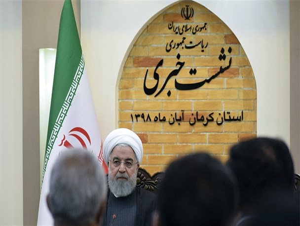 نشست خبری روحانی با اصحاب رسانه در کرمان