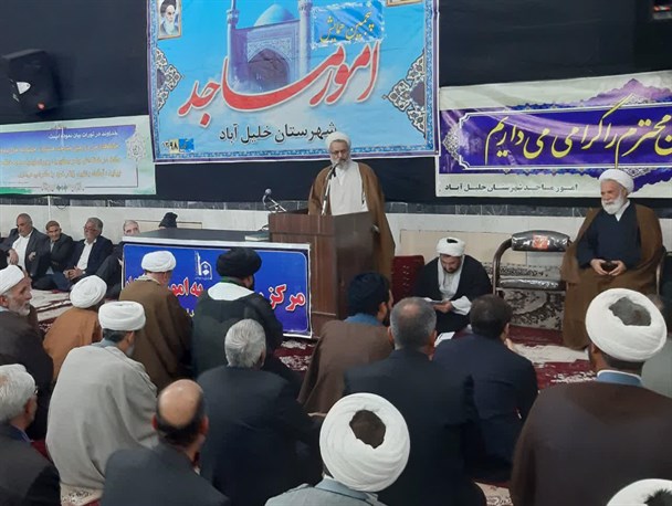 امامان جماعت باید معیارهای انقلاب را در مساجد محکم بیان کنند