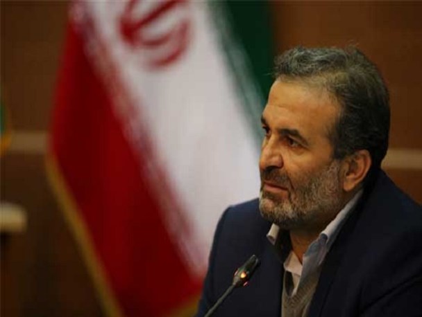 کاشت درختان قرآنی در قم به نام شهدا