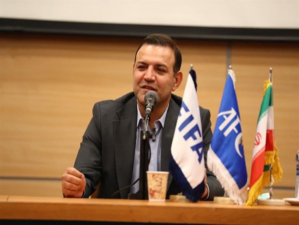 عزیزی خادم: امیدوارم صعود راحتی به جام جهانی داشته باشیم/ چنین فرصتی دیگر برای دولت و فوتبال ایجاد نخواهد شد