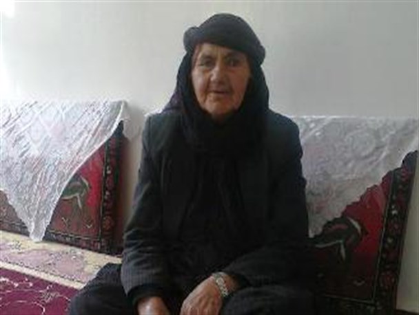 بانوی رزمنده ای که با تفنگ برنو ۵ سال در خط مقدم جبهه ها جنگید