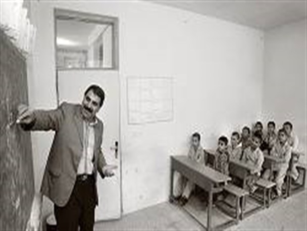 مدیر مدرسه ای که عشق و ایثار را در هم آمیخته