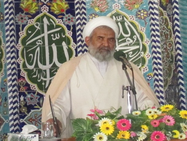 باید مراقب منافقینی که از کفار بدتر هستند، باشیم