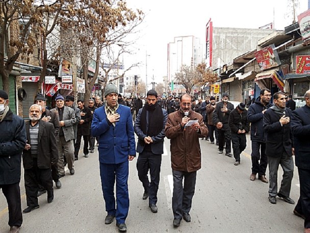 عزاداری خیابانی شهادت امام رضا (ع) در شهر میانه برگزار شد+گزارش تصویری
