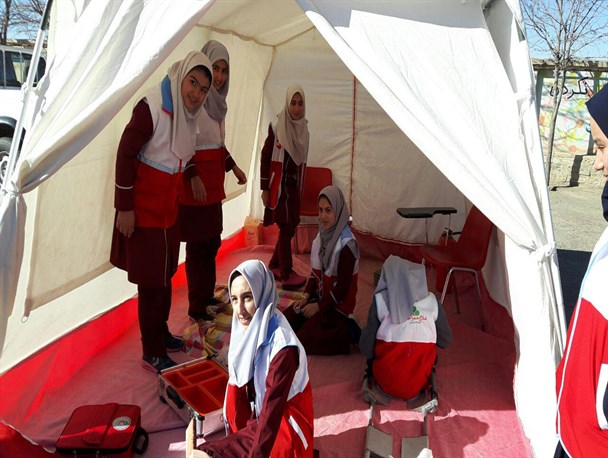 مانور کاهش مخاطرات زلزله و درد دل های دانش آموزان روستای اصله با مسئولین