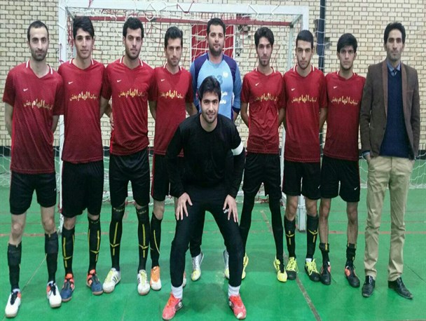 تیم سروش ملایر مغلوب پدیده فامنین شد