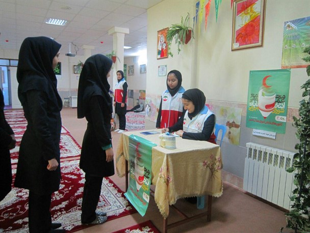 انتخابات کانون های دانش آموزی هلال احمر در قوچان برگزار شد