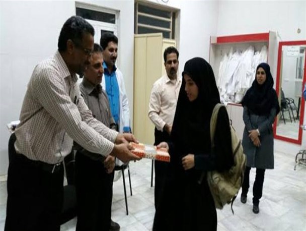از برترینهای مسابقات آزمایشگاهی رودان تجلیل شد+تصویر