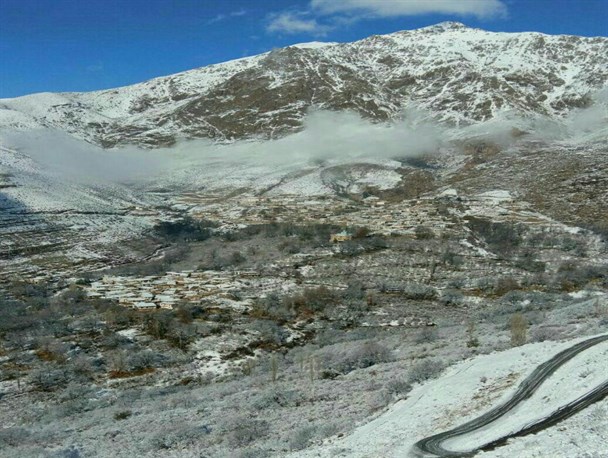 انبوه، تاریخی ترین روستای گیلان در یک روز برفی