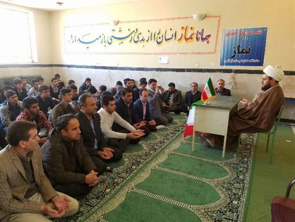 تضعیف حساسیتهای اسلامی هدف موکد دشمنان است/ اولی ترین هدف آموزش و پرورش تربیت دینی دانش آموزان باشد