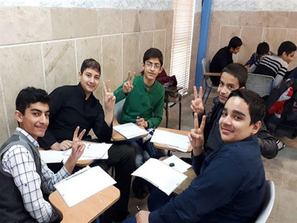 کسب رتبه برتر توسط دانش آموزان یزدی در لیگ علمی پایا