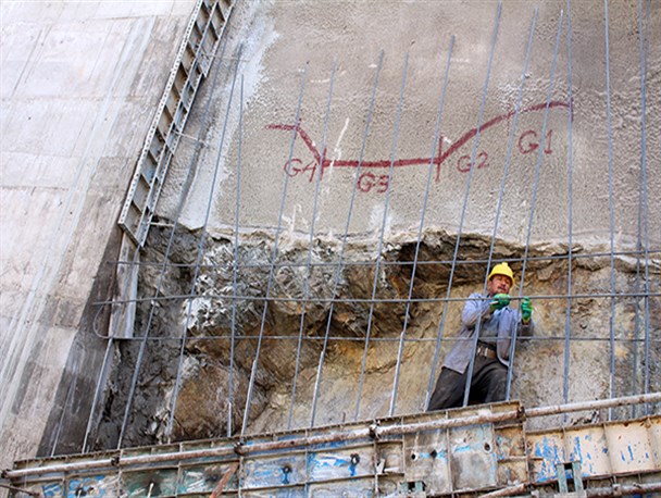پروژه ساخت سد شوریجه سرخس به کُما رفت/ کارگران به مرخصی بدون حقوق و بیمه فرستاده شدند