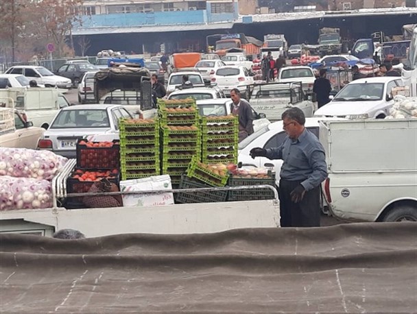 وعده جابه‌جایی میدان بار کرمانشاه ۱۵ ساله شد/ مردم و بارفروشان چشم انتظار جانمایی جدید میدان میوه و تره‌بار
