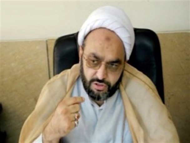 استکبار با مرجع سازی دروغین در حال تفرقه افکنی میان مسلمانان است
