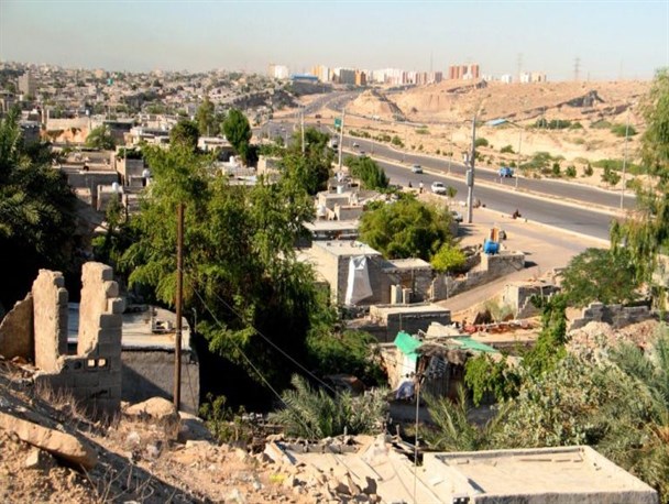 فقر اقتصادی روستائیان عامل گسترش حاشیه نشینی در هرمزگان/۳۰درصد بافت شهری بندرعباس جزء محلات حاشیه‌نشین است