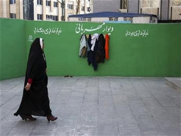 دیوار مهربانی ایرانیان؛ تحولی منحصر بفرد در رویه کمک های ناچیز نقدی به نیازمندان