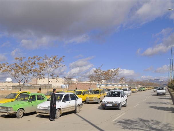 اعتصاب رانندگان تاکسی در بوکان و سرگردانی مسافران