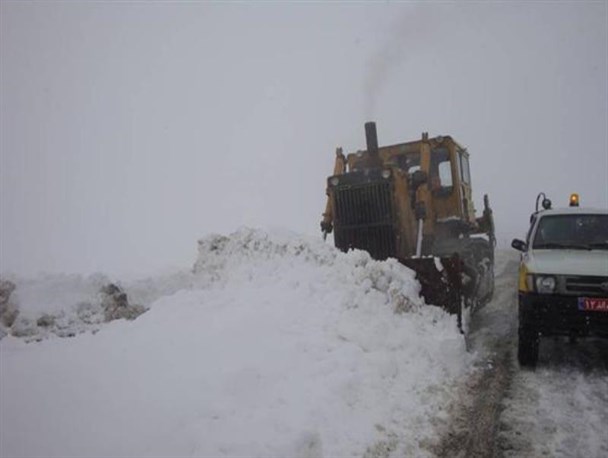 راه ارتباطی 7 روستای پیرانشهر همچنان بسته است