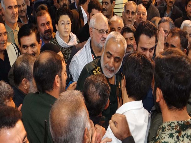 دیدار پرشور رزمندگان لرستانی با فرماندهان  دوران دفاع مقدس +تصویر