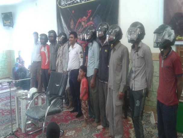 طرح آموزش و ایمنی راکبین موتور سوار در میناب اجرا شد