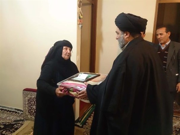 امام جمعه اسلام آبادغرب: عزت و استقلال کشور مرهون خون شهیدان است/ سرکشی از خانواده شهدا وظیفه همه ماست