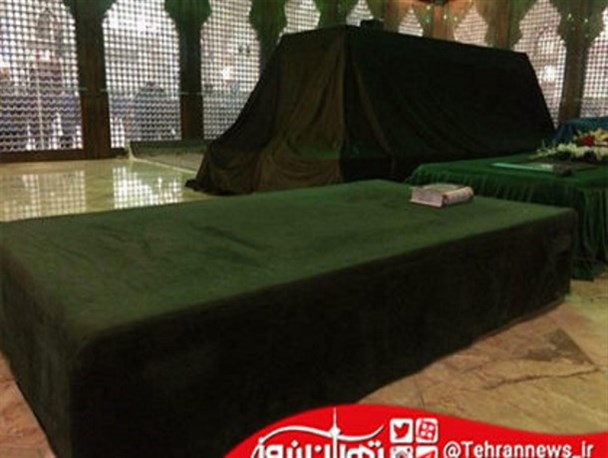 پیکر پاک آیت‌الله هاشمی رفسنجانی در جوار امام آرام گرفت+عکس