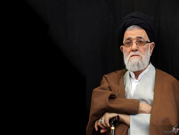 مردی از خطه محلات با صد عنوان کتاب تالیفی