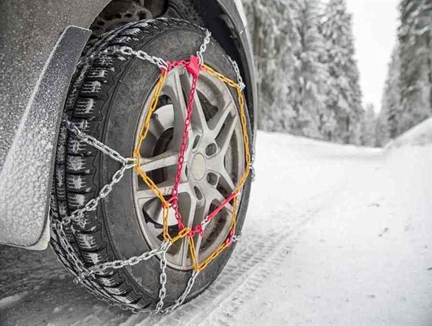 تمامی محورهای مواصلاتی یزد باز است/ اجرای طرح راهداری زمستانی در محورهای یزد