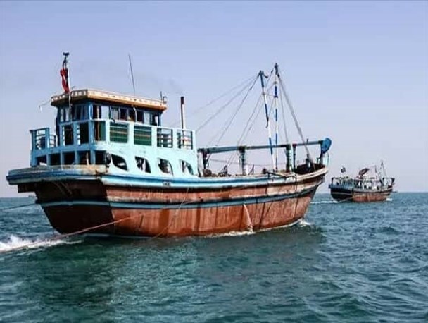 توقیف دو فروند شناور حامل ۳۲هزار لیتر سوخت قاچاق در جزیره قشم