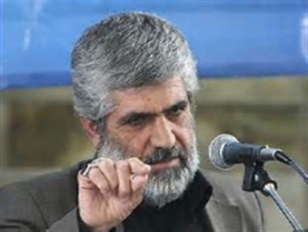حضور در راهپیمایی 22 بهمن مشت محکمی به یاوه گویی های آمریکا خواهد بود