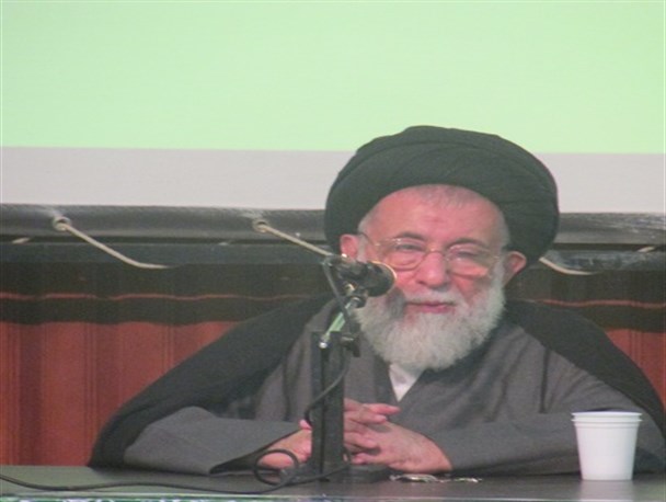 باید پای اسلام انقلابی خود بایستیم نه اسلام دکوری
