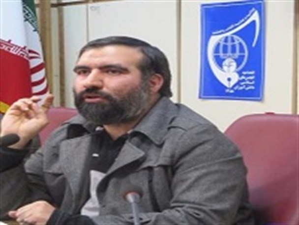 همکاری داوطلبانه ۳۰۰هزار دانش آموز در نمایشگاه «مدرسه انقلاب» در کشور/روایتگری دانش آموزان برای همسالان مهمترین خصوصیات این نمایشگاه هاست