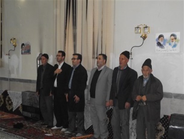 برگزاری جشن انقلاب در روستای دیزج ملک+ تصویری