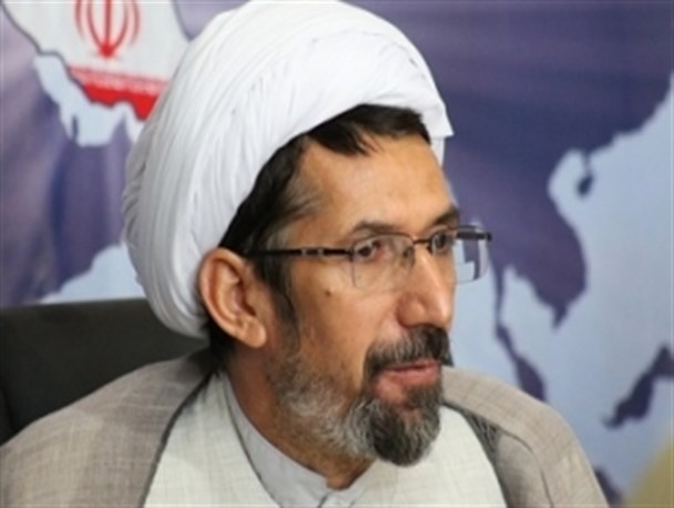 انقلاب اسلامی همه مسلمانان و همه بشریت را از حقارت نجات داد