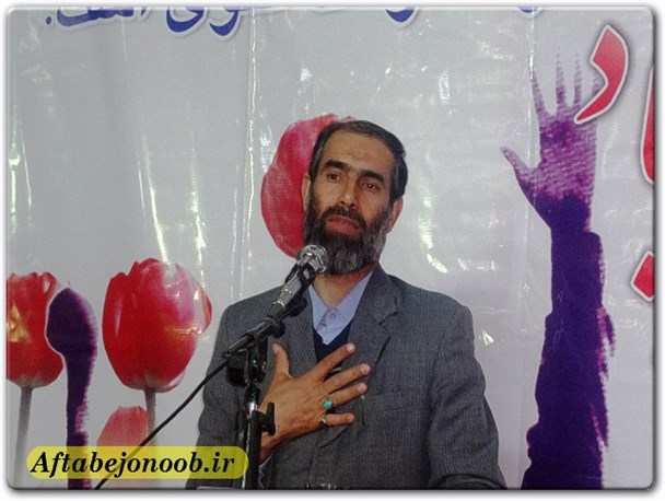 تفکر صدور مجوز خوانندگی زن در داخل کشور از ریزش‌های انقلاب است/ولایت‌مداری مهم‌ترین اصل گفتمان انقلاب اسلامی است