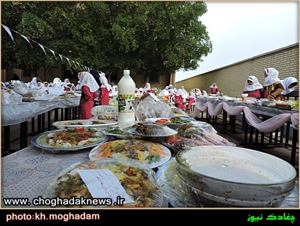 تصاویر جشنواره غذاهای سالم سنتی و غیر سنتی در چغادک