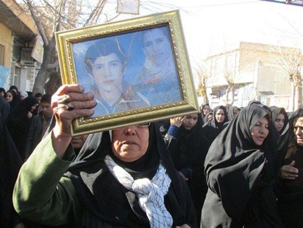ردپای «کاروان خورشید» در کوچه های یخ زده سومین حرم اهل بیت + تصاویر