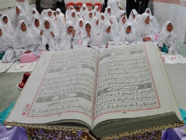 جشن تکلیف دختران مدارس ابتدایی، در مدرسه علمیه الزهراء گناوه+ تصاویر