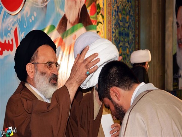 مراسم عمامه گذاری طلاب حوزه علمیه شهریار + تصاویر