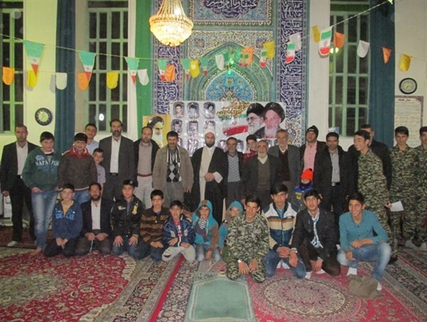 برگزاری جشن انقلاب در روستای گازران خنداب +تصاویر