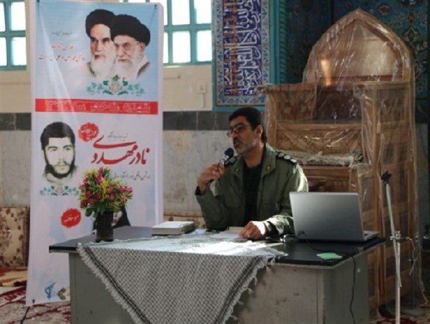 هدف جنگ نرم ایجاد تزلزل در ارکان نظام جمهوری اسلامی است/ دشمن از مسیر اسلام به مسلمانان ضربه می زند