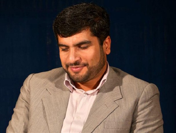 تفکر انقلابی؛ اقتصاد مقاومتی؛ استکبار ستیزی؛ سه گانۀ مواجهه با لبخندهای دولتمردان آمریکا
