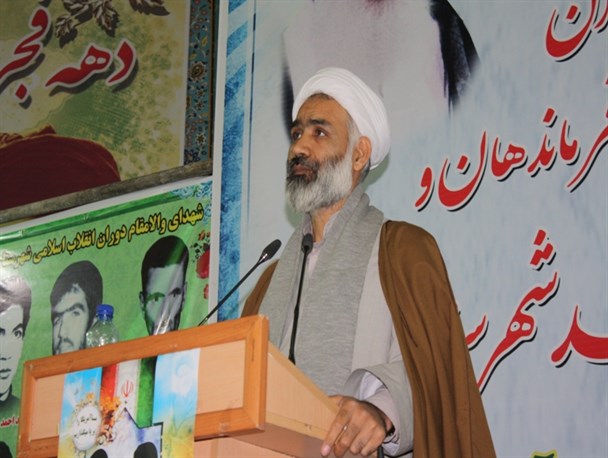 دشمن به دنبال نفوذ در مجلس خبرگان است/ کسی را انتخاب کنید که باعث سرافرازی رهبر و انقلاب شود