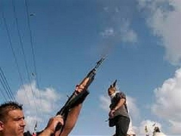 فرهنگ غلطی که هنوز به آن افتخار میشود / وقتی صدای دلخراش اسلحه در تشییع جنازه حرمت شکنی میکند