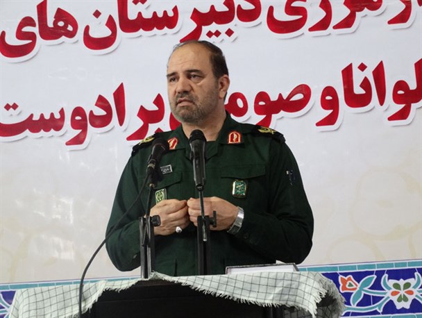 دشمنان اسلام به دنبال گسترش قومیت گرایی هستند/ دانش آموزان و جوانان باید هوشیار باشند