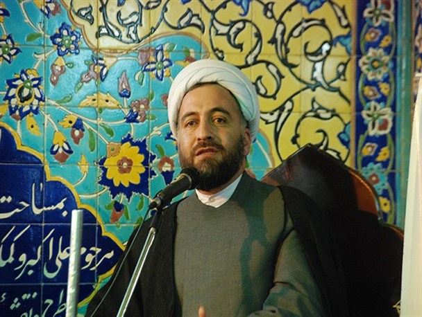 رمز پایداری انقلاب، تبعیت از ولی فقیه همراه با حفظ وحدت کلمه است
