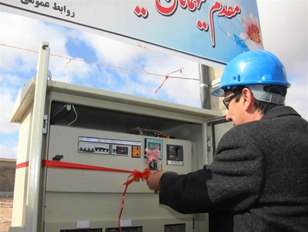 برق رسانی به شهرک شاهیک واحداث شبکه روشنایی بلوار بزرگمهر قاین