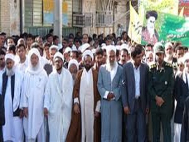 مسوولان شیعه و سنی نیکشهر مردم را به حضور در راهپیمایی 22 بهمن دعوت کردند
