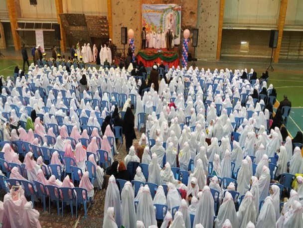 جشن بزرگ عبادت 2300 دانش آموز نیشابوری برگزار شد