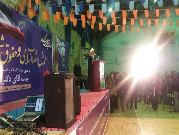 دوران سیاه ستم شاهی باید برای جوانان بازگو شود